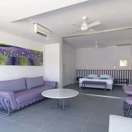 Апарт-отель Lavender Cove 4*