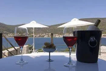 Lavender Cove 3* Korfos