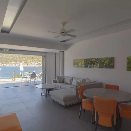 Aparthotel Lavender Cove 3*