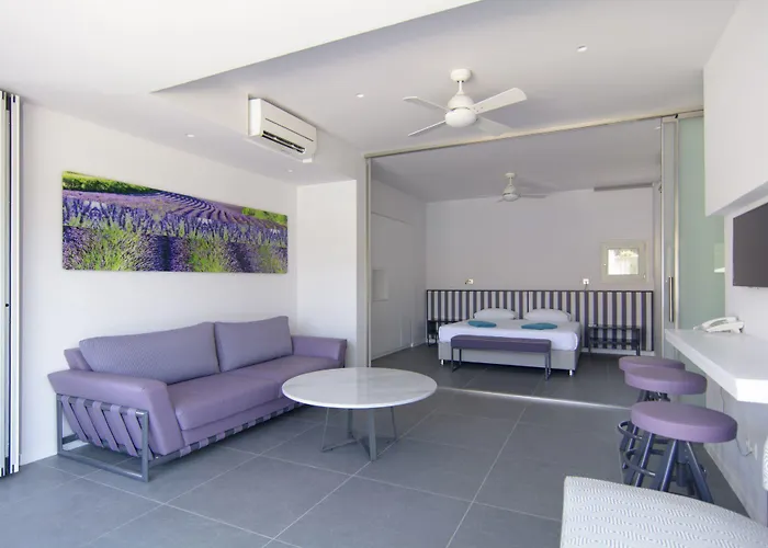 Hotel apartamentowy Lavender Cove 4*