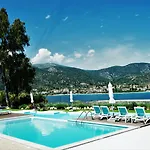 Lavender Cove 4*