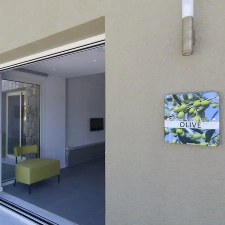 Lavender Cove Aparthotel