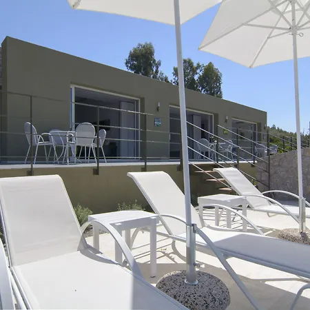 Lavender Cove Aparthotel Korfos