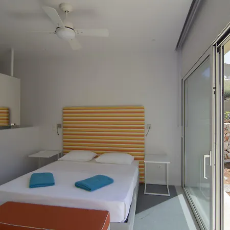 Lavender Cove Aparthotel Korfos