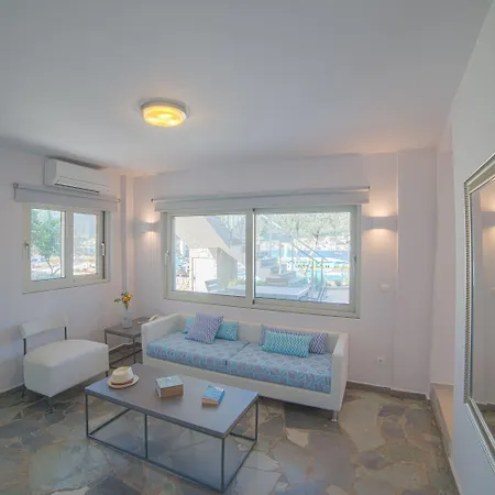 Lavender Cove 4*