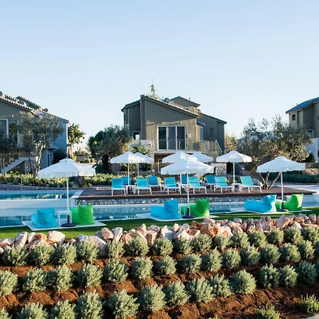 Lavender Cove Aparthotel Korfos