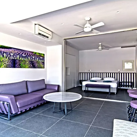 Lavender Cove Ξενοδοχείο με διαμερίσματα Κόρφος