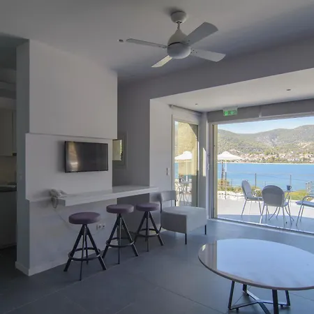 Lavender Cove 4*