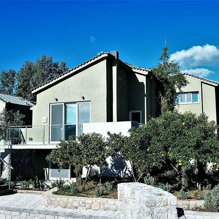 Lavender Cove Апарт-отель 4*