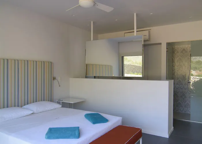 Aparthotel Lavender Cove 4*