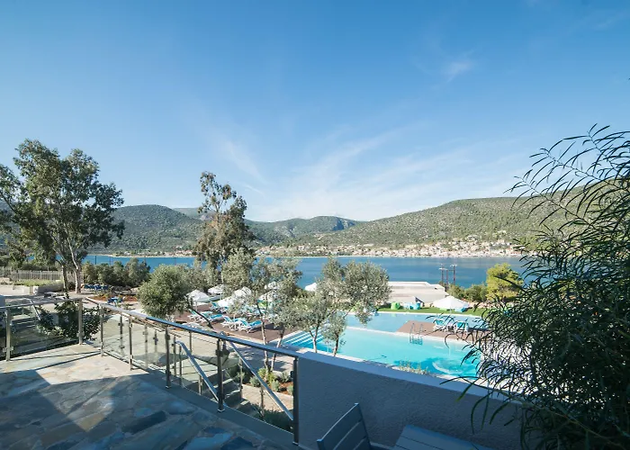 Lavender Cove Aparthotel 4*