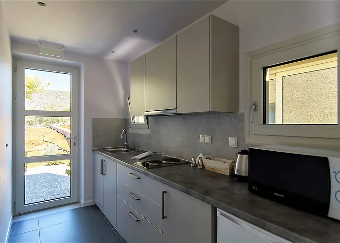 Lavender Cove Aparthotel Kórfos